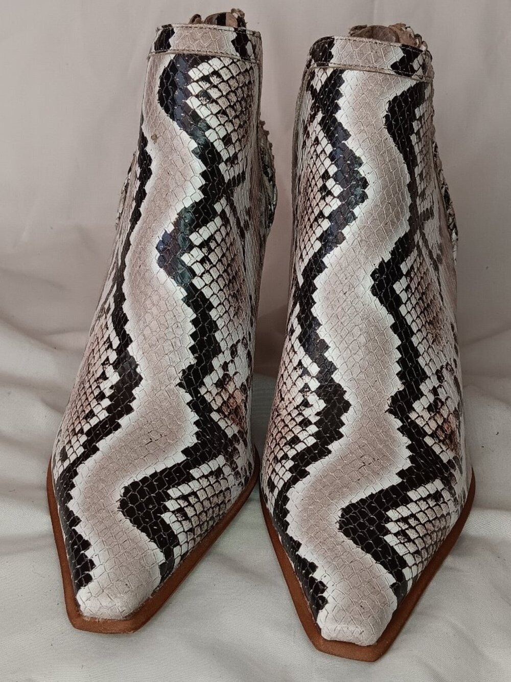 Vince Camuto Delsimba Snake Print Western Heel Ankle Bootie Size 7 9 M NEW